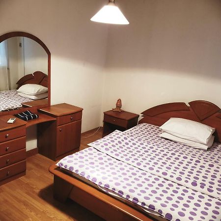 Welcoming In Prishtina Appartement Pristina Buitenkant foto