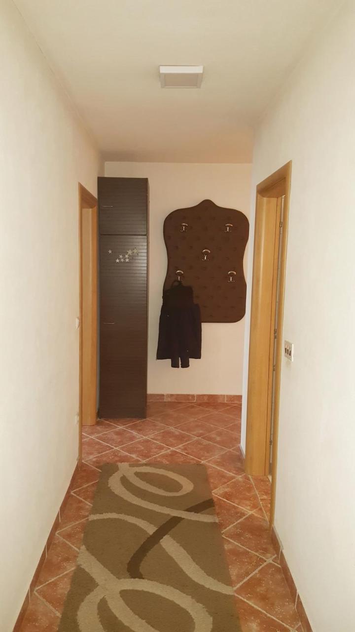 Welcoming In Prishtina Appartement Pristina Buitenkant foto