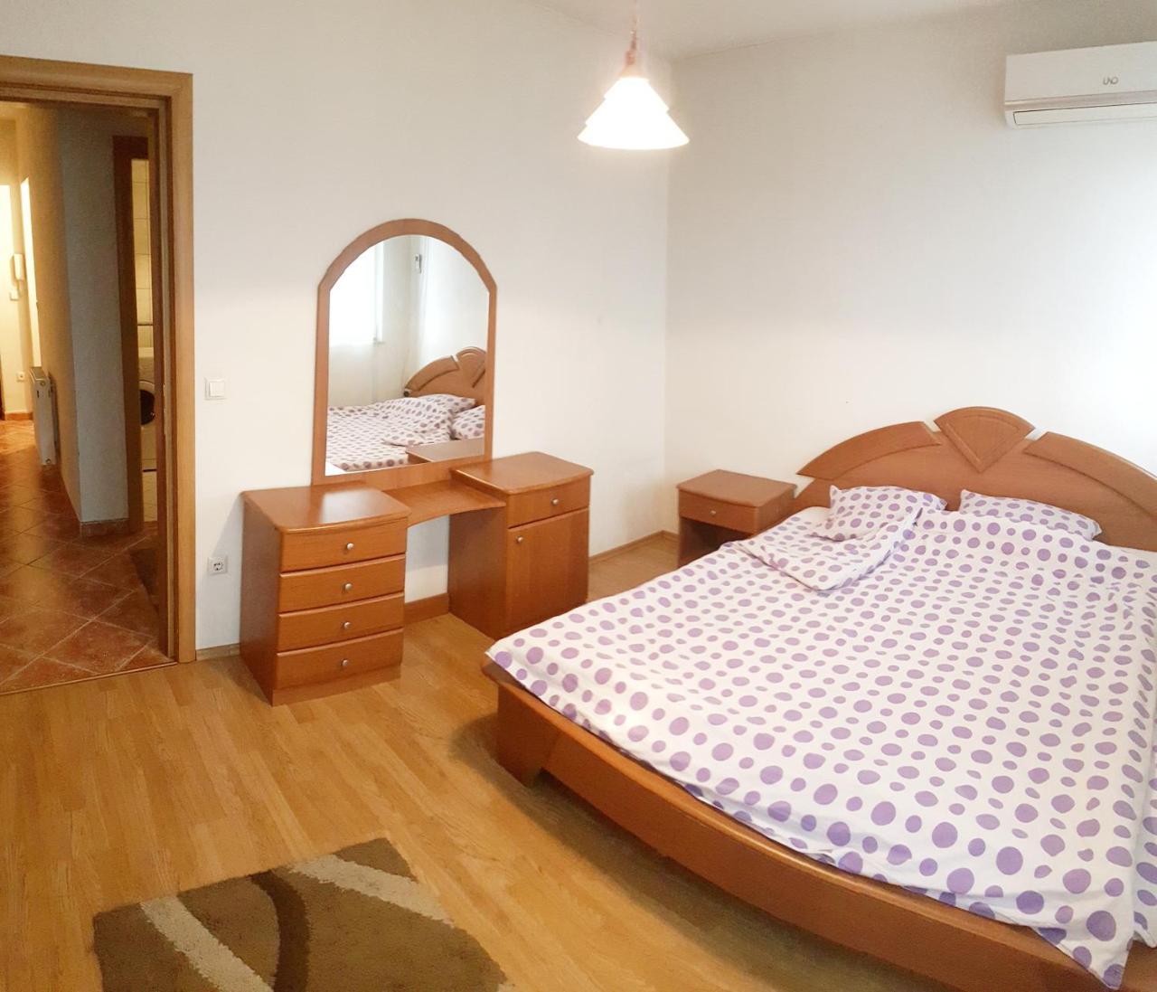 Welcoming In Prishtina Appartement Pristina Buitenkant foto