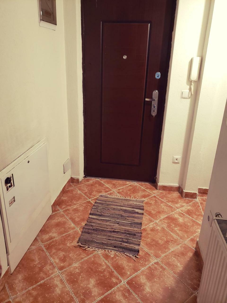 Welcoming In Prishtina Appartement Pristina Buitenkant foto
